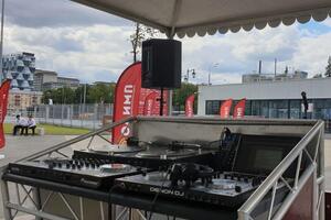 JBL PRX 5 кВт, Сцена, Dj стол. Оборудование: Technics Yamaha Pioneer Denon AKG Sennheiser JBL Harman Kardon Коммутация.... — Андрей Микс