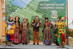 Проведение массовых мероприятий! День Победы, ансамбль народной песни Карагод и фольклорный ансамбль Варенька — Карагод