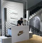 регулярный резидент в магазине Nike Флагман на Кузнецком мосту, 14 — Мазаев Руслан Абусаитович