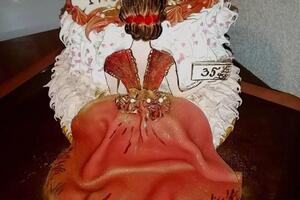 Ванильный бисквит, белковый крем и мастичное оформление. — Головырина Ольга Владимировна