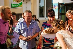 Евгений Олейников — По традиции вас встречают самые близкие и любимые люди... — Портфолио №32