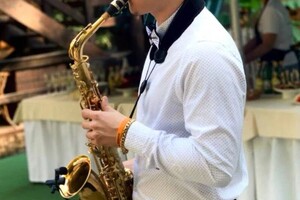 Эдуардович Гоголев Эдуард — Прайс-лист; Выступление музыканта (60 мин) - 7000 р; Фуршет, встреча гостей (30 мин) - 5000 р; Музыкальное поздравление... — Портфолио №16