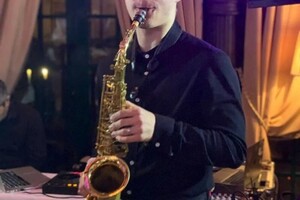 Эдуардович Гоголев Эдуард — Прайс-лист; Выступление музыканта (60 мин) - 7000 р; Фуршет, встреча гостей (30 мин) - 5000 р; Музыкальное поздравление... — Портфолио №19