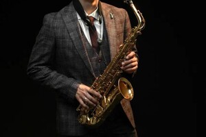 Эдуардович Гоголев Эдуард — Прайс-лист; Выступление музыканта (60 мин) - 7000 р; Фуршет, встреча гостей (30 мин) - 5000 р; Музыкальное поздравление... — Портфолио №3