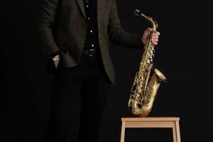 Эдуардович Гоголев Эдуард — Прайс-лист; Выступление музыканта (60 мин) - 7000 р; Фуршет, встреча гостей (30 мин) - 5000 р; Музыкальное поздравление... — Портфолио №6