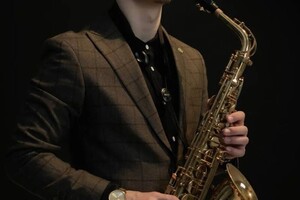 Эдуардович Гоголев Эдуард — Прайс-лист; Выступление музыканта (60 мин) - 7000 р; Фуршет, встреча гостей (30 мин) - 5000 р; Музыкальное поздравление... — Портфолио №7