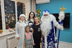 Викторовна Кругликова Наталья — Скоро-скоро Новый год! Дед Мороз уже идёт!; Приготовьте свои самые красивые наряды и самые громкие песенки!; Потому что... — Портфолио №2