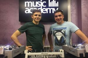 Прошёл полный курс диджеинга в Music Academy, г.Москва — Dj Verez