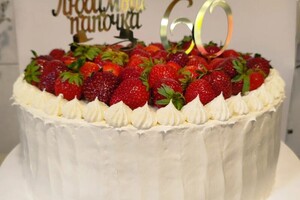 Косумова Юлия Александровна — Вкуснейший торт с коржами и сливочным кремом со сгущенным молоком — Портфолио №2