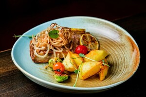 Куркин Александр Владиславович — Сазан жареный с хрустящимилуком — Портфолио №6