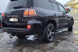 Toyota Land Cruiser 200 — Тютерев Антон Андреевич