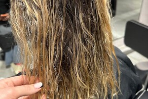 Первая Екатерина Витальевна — Кератиновое выпрямление волос; Процедура ДО — Портфолио №8