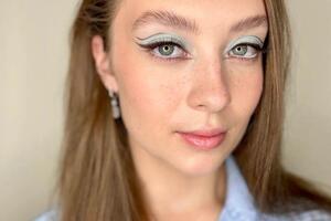 Макияж со стрелкой — Усенкова Екатерина Борисовна