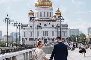 Храм ХС. Как сделать интересную свадебную фотографию в очень людном месте — Болотова Виктория Хуановна