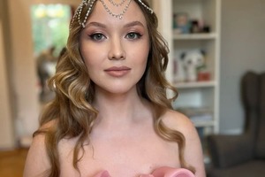 Макияж и укладка в стиле Гэтсби — Боранукова Майя Олиевна