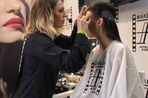 Мастер класс на стенде make up atelier. В процессе создания фэшн образа. Выставка make up days. — Курбатова Элла Александровна