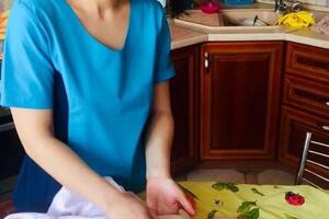 Лечебный массаж малышке при вальг.деф.стоп — Насибова Эльмира Ильясовна