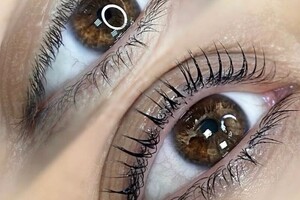 БАРЫНИНА Анна Николаевна — Ламинирование ресниц - это косметическая процедура, которая придает ресницам изгиб, объем и насыщенный цвет, а также... — Портфолио №23