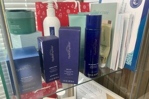 Федосеева Анастасия Сергеевна — Если необходимо подготовиться к важному событию.Шикарный результат, уход для лица и тела от люксовых брендов — Портфолио №6