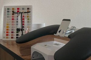 Голыдьбина Марина Викторовна — Рабочее место, где предоставляется услуга маникюра. Палитра цветов насчитывает более 150 оттенков. — Портфолио №8