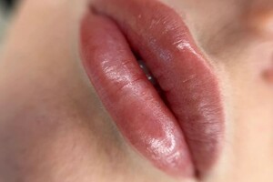 Горелова Софья Павловна — Перманентный макияж губ — Портфолио №1
