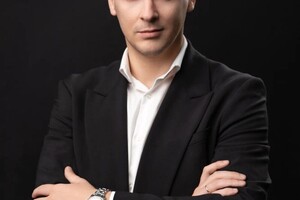 Градов Александр Николаевич — Деловой мужской портрет — Портфолио №110