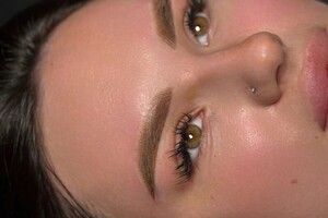 Ковалева Екатерина Вячеславовна — Сразу после процедуры + немного прорисовали волоски — Портфолио №19