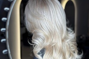 Кулагина Виктория Евгеньевна — Аиртач с максимальным блондом + стрижка каскад — Портфолио №4