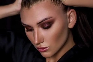 Яркий smoky eyes — Леонова Дарья Юрьевна