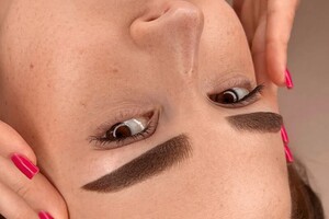 Маркосян Дарина Александровна — Перманент бровей после первой процедуры — Портфолио №12