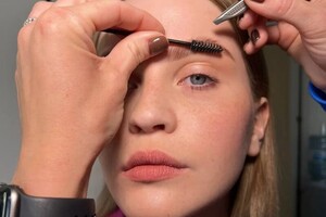 Маркосян Дарина Александровна — Оформление бровей — Портфолио №7