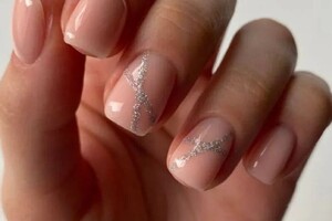 Птащенко Полина Владимировна — Комбинированный маникюр с укреплением — Портфолио №15