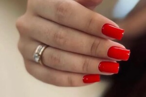 Птащенко Полина Владимировна — Комбинированный маникюр с укреплением и покрытием гель лаком — Портфолио №17