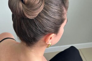 Тумасян Карина Сергеевна — Высокий,гладкий пучок — Портфолио №1