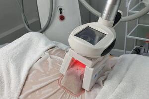 Криолиполиз это современный безоперационный метод удаления жировых отложений с помощью интенсивного воздействия на... — Центр восстановительной медицины 