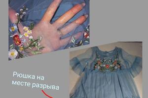 Чтобы маленькая принцесса продолжила модничать в любимом платье, пришлось укоротить рукава. И из этой ткани украсить... — ОКСАНА