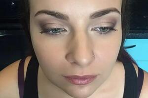 Когда глаза такие огромные и красивые любой грамотный make up их подчеркнёт и сделает ещё более прекрасными — Иванова Мария Сергеевна