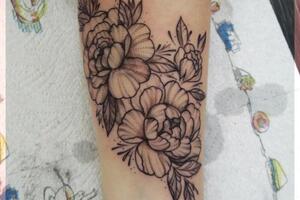 Пионы на предплечье — Subbota tattoo