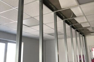 Бабодей Денис Борисович — Монтаж перегородок из гипсокартона через потолок Армстронг — Портфолио №116