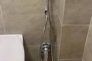 Установка и подключение гигиенического душа в ванной комнате на стене (керамогранит) — Калинин Алексей Павлович