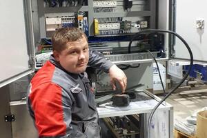 Усовский коньячный и водочный завод. Монтаж и подключение Этальянской линии розлива. — Бирюков Александр Владимирович
