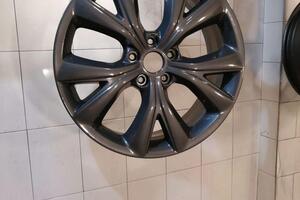 Покраска автомобильных дисков, и не крупных авто деталей( суппорта, дворники и т.д.)( изделия из металла и алюминия);... — Савченко Петр Александрович