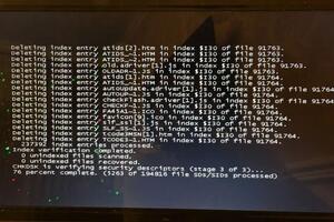 Проблемы с операционной системой. С помощью программы CHKDSK идет восстановление поврежденной системы. — Иванов Дмитрий Валерьевич