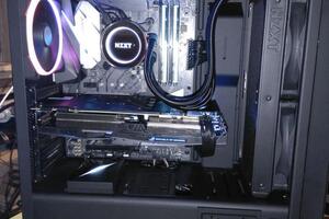 Необходимо было собрать игровой компьютер в корпусе NZXT s340 Elite, проц. i7 8700, карта GTX 1080. Задача состояла в... — Дубков Максим Евгеньевич