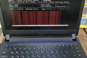 Тестирование оперативной памяти на наличие ошибок, как видим тест память не прошла и была заменена. Такой тест... — Глазюк Артем Владимирович