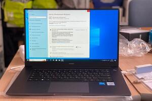 Поступил заказ, установить Windows на новый ноутбук HUAWEI.; Ноутбук поставляется без ОС — Гусейнов Руслан Гарайевич