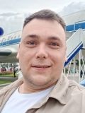 Раков Роман Андреевич — мастер на все руки, демонтаж сооружений и конструкций, ремонт и настил полов (Москва)