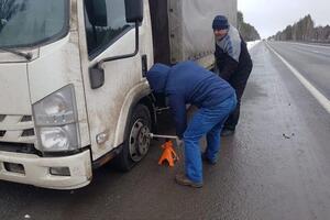 Помощь на дорогах, шиномонтаж грузового транспорта — Самат