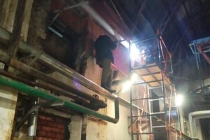 Изготовление монтаж трассы над станками завода с изготовлением подвесных механизмов и опор — Волков Аркадий Николаевич