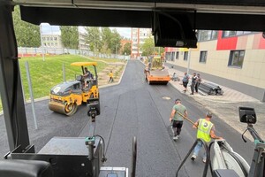 Алексанян Фёдор Левонович — Процесс асфальтирования асфальтукладчиком — Портфолио №2